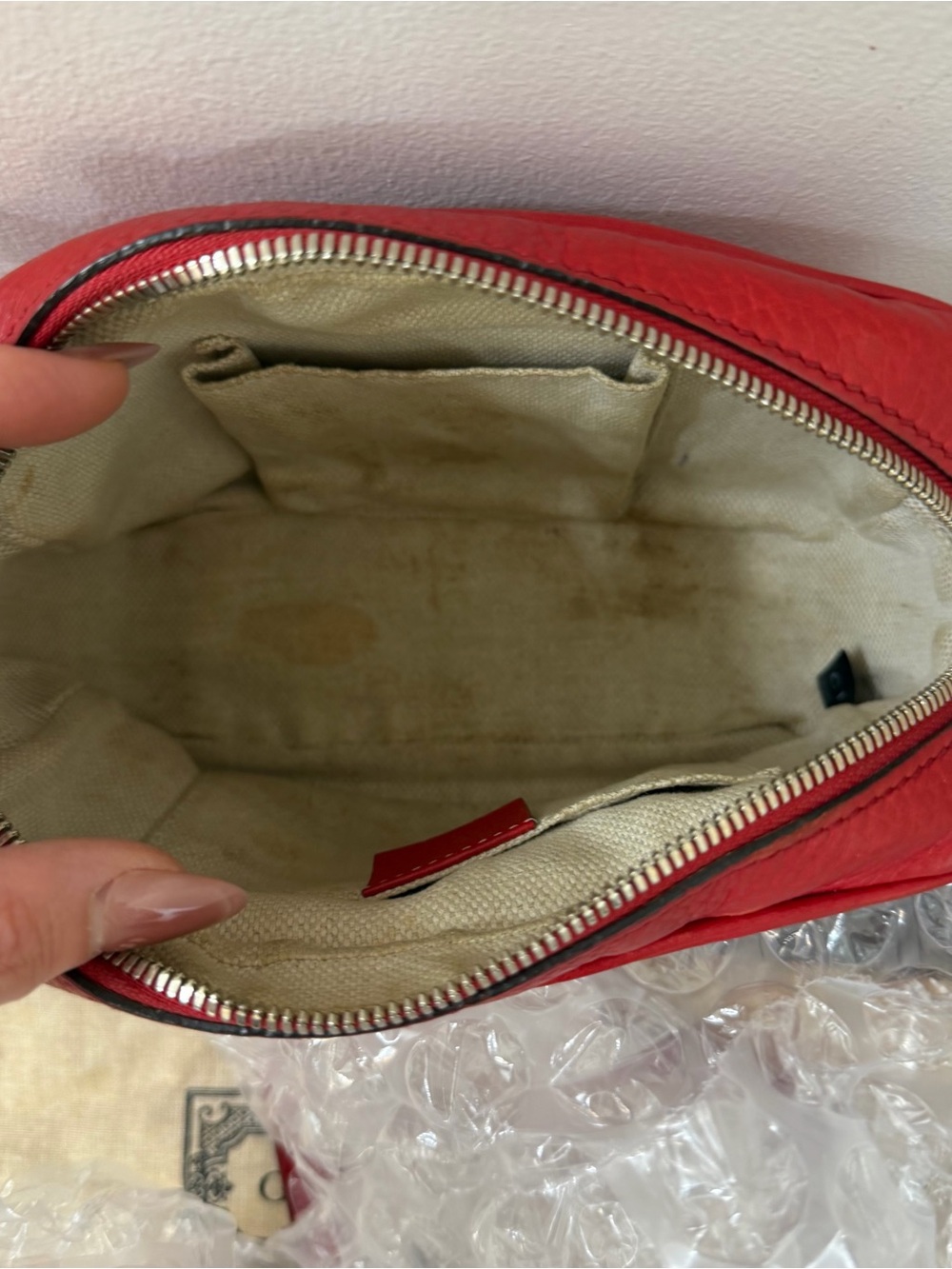 Gucci Soho Disco Red Leather Crossbody Bag GG Logo Tassel Camera Bag Authentic - Picture 7 of 13